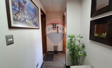 SE VENDE OFICINA, EDIFICIO CERO K