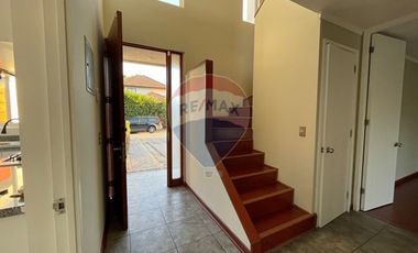 Oportunidad, luminosa casa Sta. Elena, Chicureo