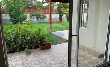 Oportunidad, luminosa casa Sta. Elena, Chicureo