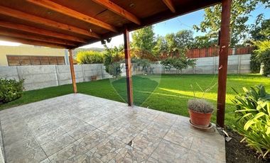 Oportunidad, luminosa casa Sta. Elena, Chicureo