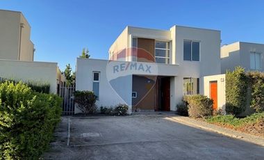 Oportunidad, luminosa casa Sta. Elena, Chicureo