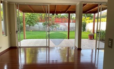 Oportunidad, luminosa casa Sta. Elena, Chicureo