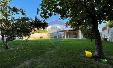 Oportunidad, luminosa casa Sta. Elena, Chicureo