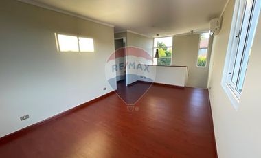 Oportunidad, luminosa casa Sta. Elena, Chicureo