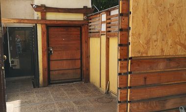 MUY BUEN LOCAL COMERCIAL A 1 CUADRA DE PLAZA ÑUÑOA