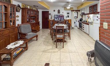 3 dormitorios al contrafrente en Pichincha