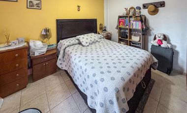 3 dormitorios al contrafrente en Pichincha