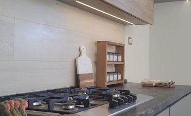 Casa en Alquiler en Las Cañitas Barrio Privado . 3 dormitorios. Amoblada