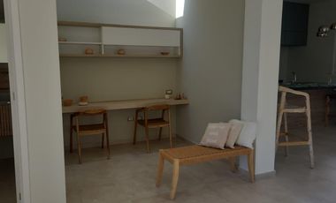 Casa en Alquiler en Las Cañitas Barrio Privado . 3 dormitorios. Amoblada