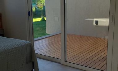 Casa en Alquiler en Las Cañitas Barrio Privado . 3 dormitorios. Amoblada