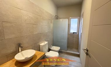 Casa en venta, 5 ambientes, Barrio cerrado - VILLAROBLES