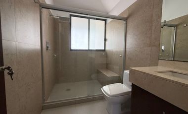 En Renta Magnifica Casa en Fraccionamiento Cerrado Jardines de la Montaña