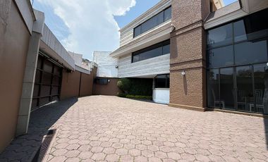 En Renta Magnifica Casa en Fraccionamiento Cerrado Jardines de la Montaña