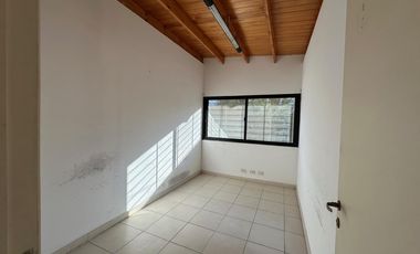 ALQUILER OFICINAS  240 M2  O DEPOSITO PRODUCTOS LIVIANOS  PREDIO INDUSTRIAL ESCOBAR KM 47,5
