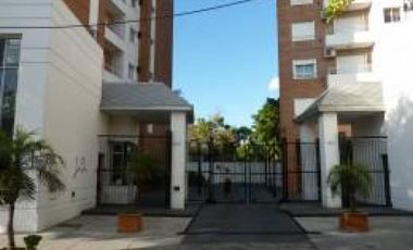 Amplisimo departamento en duplex con  espectacular vista al rio. Vigilancia