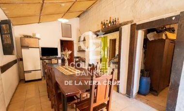 CASA EN COLASTINE