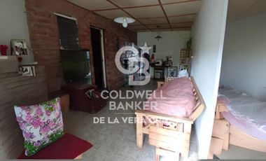CASA EN COLASTINE