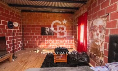 CASA EN COLASTINE