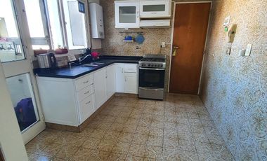 DEPARTAMENTO VENTA TRES DORMITORIOS BALCON FRENTE BARRIO MARTIN CENTRO ROSARIO