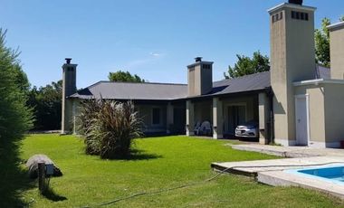 “HARAS DEL SUR” C.C.-Chalet-1 pta-300m golf-5amb.-Pil.-Sup. cub. 231m2-Sup. Terr. 1588m2