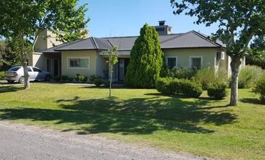 “HARAS DEL SUR” C.C.-Chalet-1 pta-300m golf-5amb.-Pil.-Sup. cub. 231m2-Sup. Terr. 1588m2