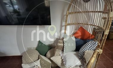 Chalet con cochera en Costa del Este - Calle Claveles e/ Pensamientos y Lilas al 1242