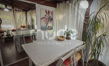 Chalet con cochera en Costa del Este - Calle Claveles e/ Pensamientos y Lilas al 1242