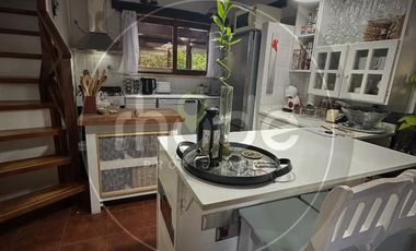 Chalet con cochera en Costa del Este - Calle Claveles e/ Pensamientos y Lilas al 1242