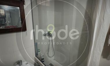 Chalet con cochera en Costa del Este - Calle Claveles e/ Pensamientos y Lilas al 1242