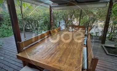 Chalet con cochera en Costa del Este - Calle Claveles e/ Pensamientos y Lilas al 1242
