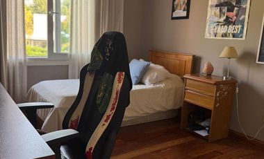 Casa de 4 Dormitorios en Alquiler en Santa María de los Olivos