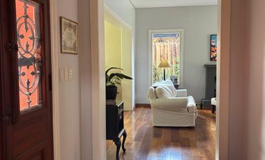 Casa de 4 Dormitorios en Alquiler en Santa María de los Olivos