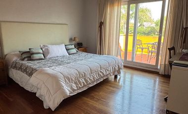 Casa de 4 Dormitorios en Alquiler en Santa María de los Olivos