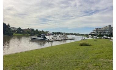 Departamento en alquiler con amarra en Ribera.  Marinas del canal. Nordelta