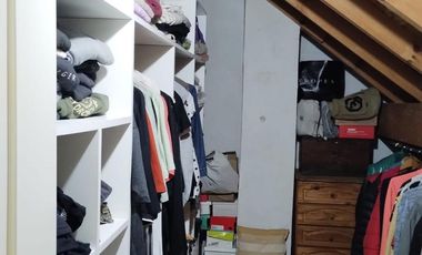 Casa en venta en Burzaco con pileta