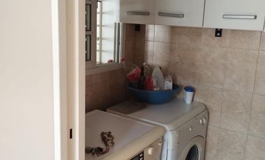 Casa en venta en Burzaco con pileta