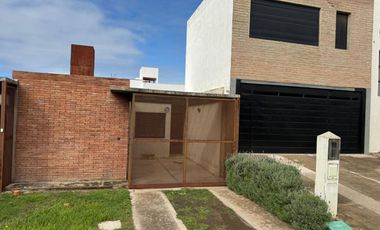Casa en alquiler, dos dormitorios, Docta