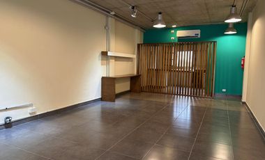 VENTA LOCAL 64 M2  