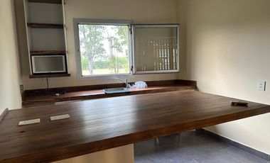 VENTA LOCAL 64 M2  
