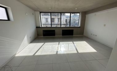 Oficina en Venta en Barrio Centro - frente a Tribunales  -  47 m2