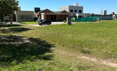 OPORTUNIDAD! Terreno en Barrio Las Quintas 2!