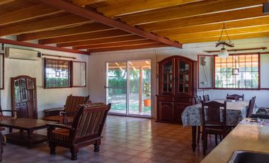 CASA/ QUINTA SOÑADA EN SANTA ROSA DE CALCHINES SOBRE ARROYO CALCHINES!!