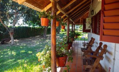CASA/ QUINTA SOÑADA EN SANTA ROSA DE CALCHINES SOBRE ARROYO CALCHINES!!
