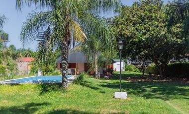 CASA/ QUINTA SOÑADA EN SANTA ROSA DE CALCHINES SOBRE ARROYO CALCHINES!!