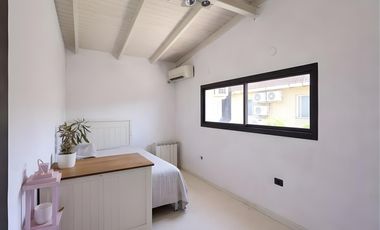 VENTA CASA DE 4 AMBIENTES CON AMPLIO GALPÓN EN QUILMES