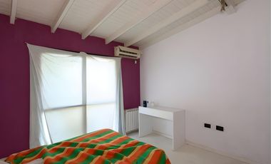 VENTA CASA DE 4 AMBIENTES CON AMPLIO GALPÓN EN QUILMES