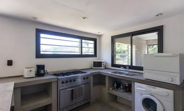 VENTA CASA DE 4 AMBIENTES CON AMPLIO GALPÓN EN QUILMES