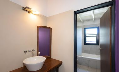 VENTA CASA DE 4 AMBIENTES CON AMPLIO GALPÓN EN QUILMES