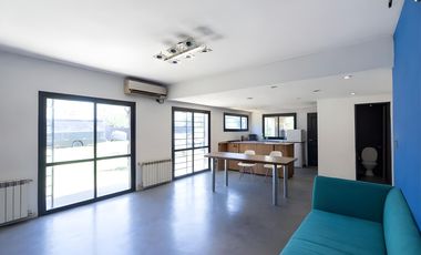 VENTA CASA DE 4 AMBIENTES CON AMPLIO GALPÓN EN QUILMES