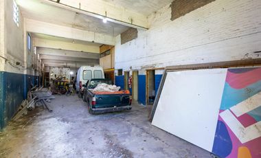 VENTA CASA DE 4 AMBIENTES CON AMPLIO GALPÓN EN QUILMES